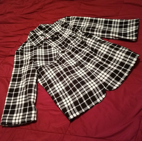 East 5th Jackets & Blazers - NWOT East 5th Plaid Belted Jacket/Blazer